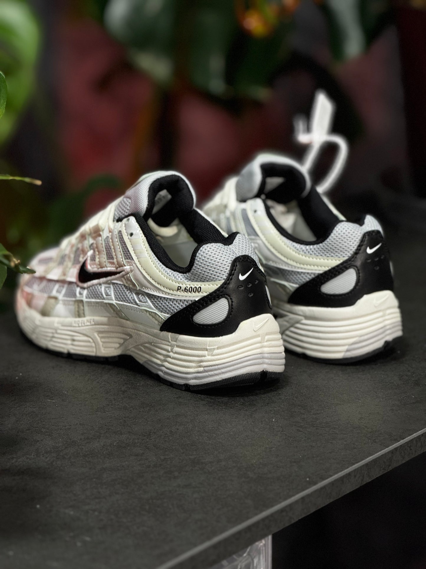 Nike P-6000 - Gris, Negro, Blanco