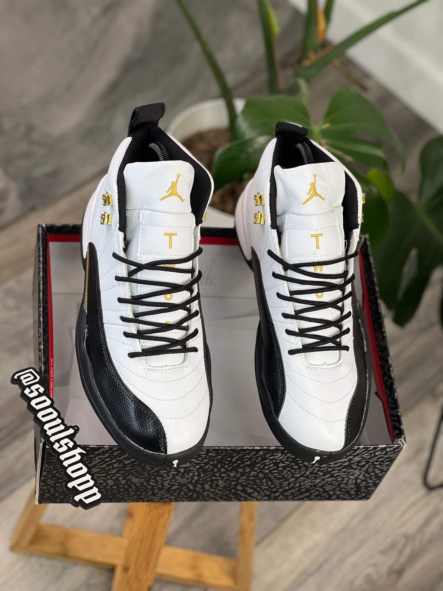 Air Jordan Retro 12 "Royalty Taxi"