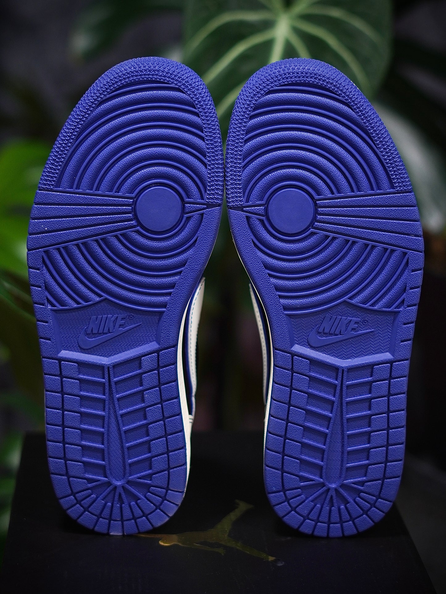 Air Jordan 1 Low Travis Supreme - Negro, Blanco, Azul