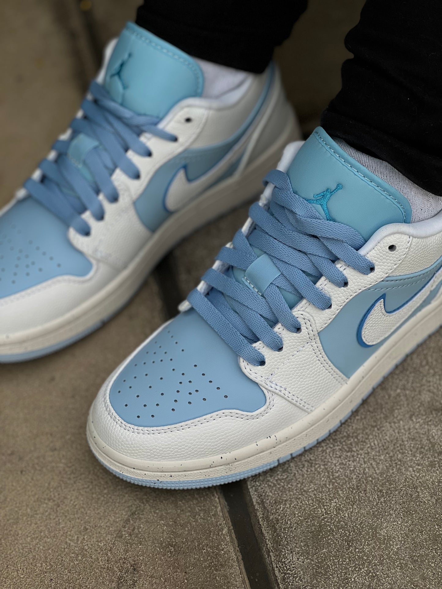 Air Jordan Retro 1 Low “Reverse Ice Blue”