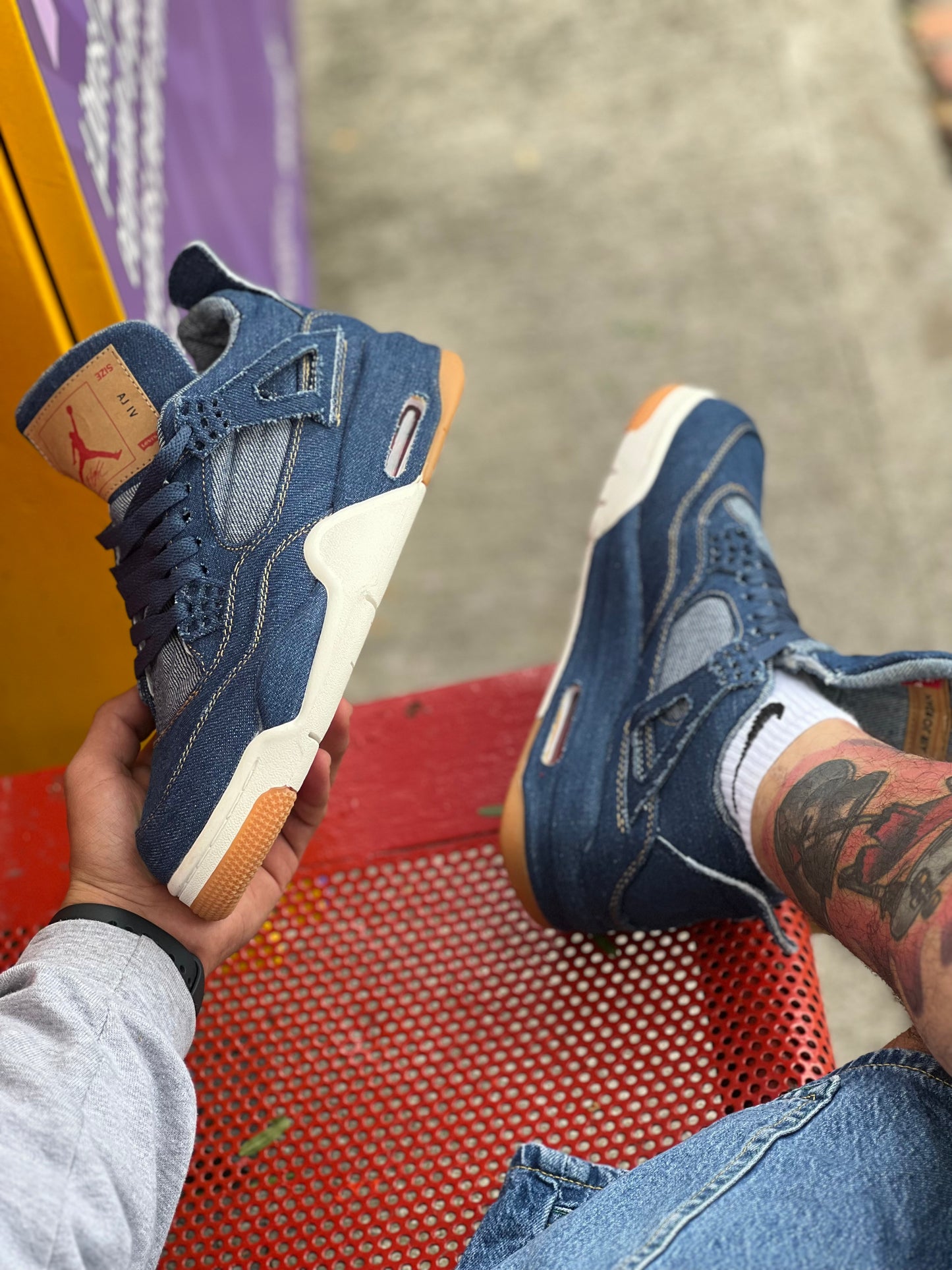 Air Jordan Retro 4 x Levi’s