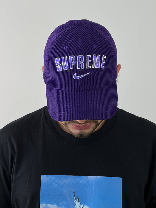 Gorra Supreme x Nike