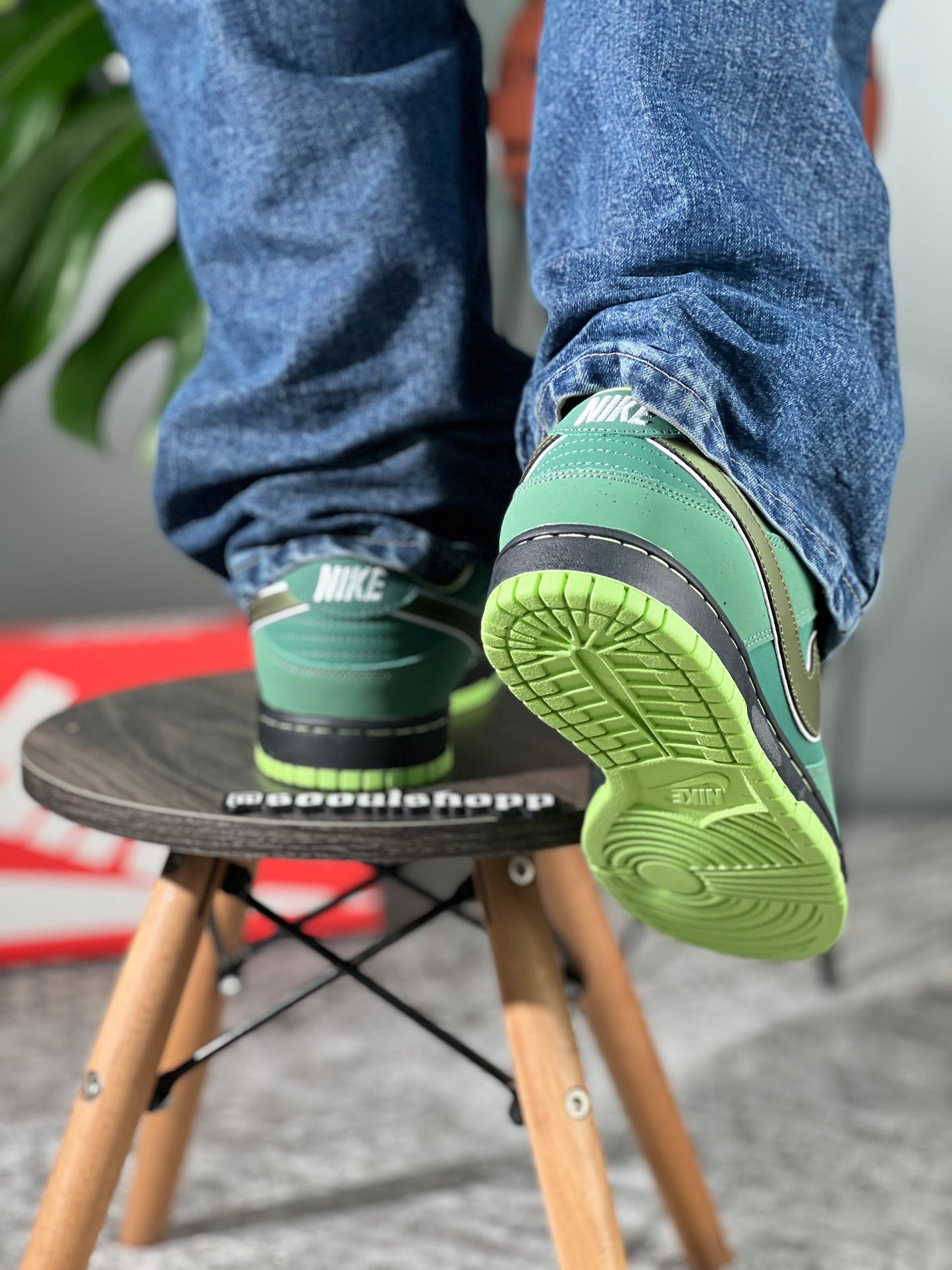 Nike SB Dunk Low “Green Lobster”