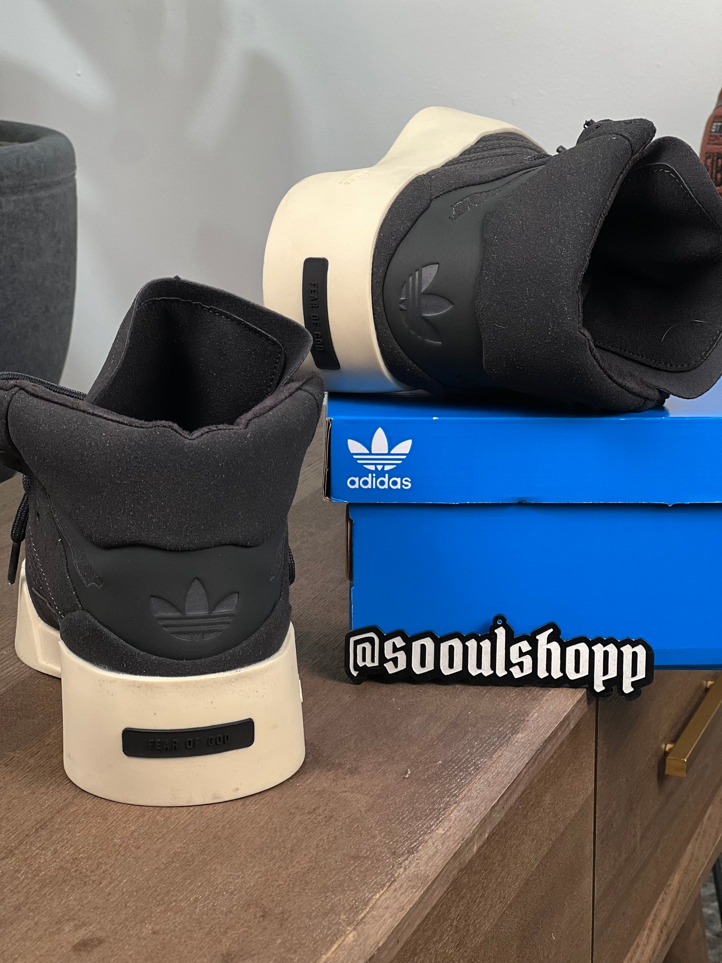 Adidas 86 Forum Mid x Fear Of God