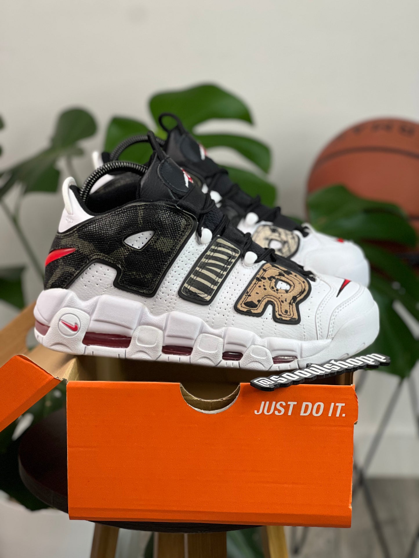 Nike Air Uptempo