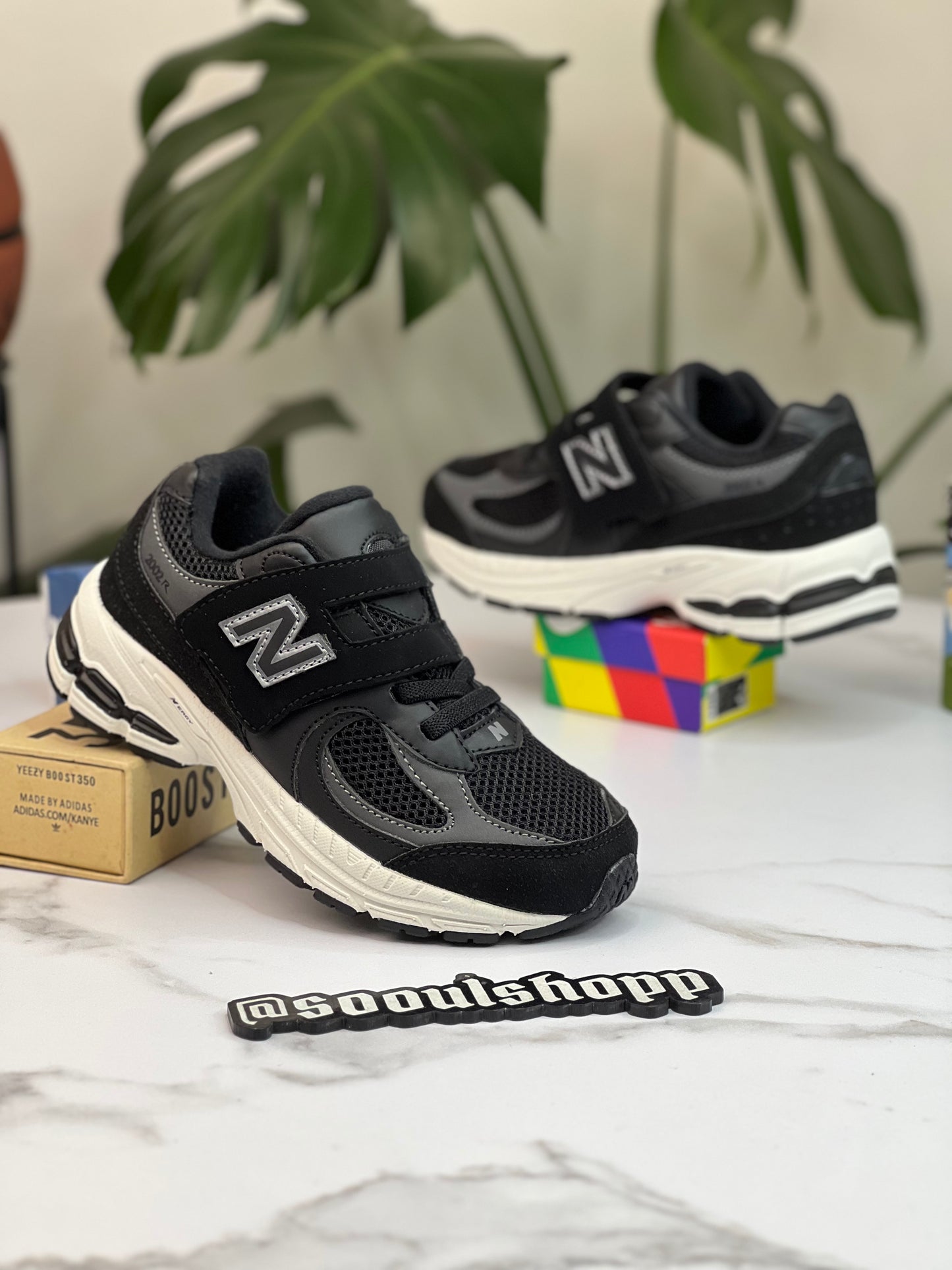 New Balance 2002R