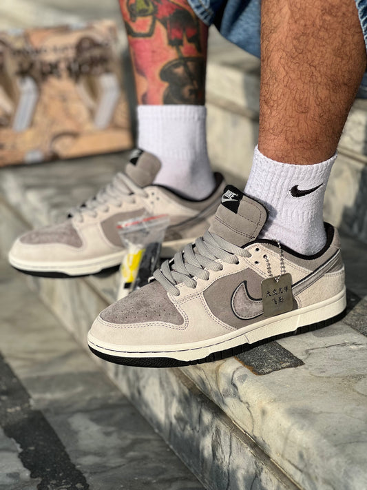 Nike Dunk Low «Grey Suede»