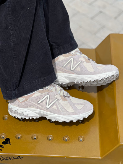 New Balance 610