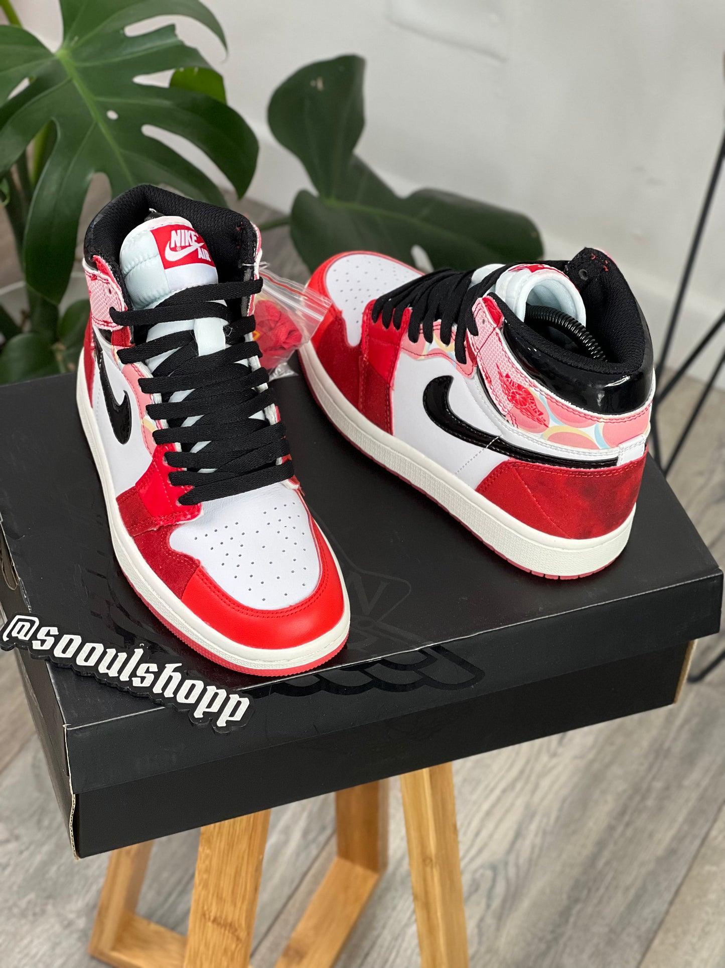 Air Jordan Retro 1 "Spider-Man"