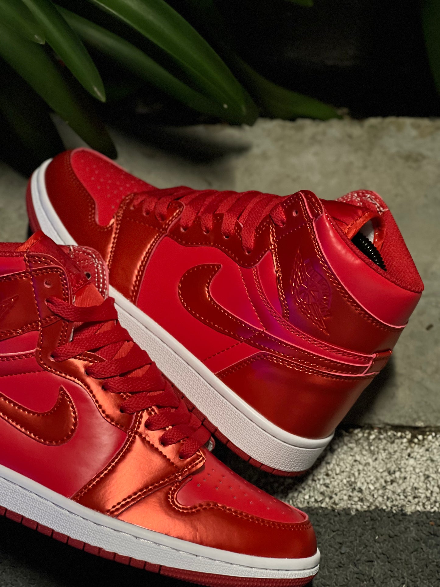 AIR JORDAN 1 MID "POMEGRANATE