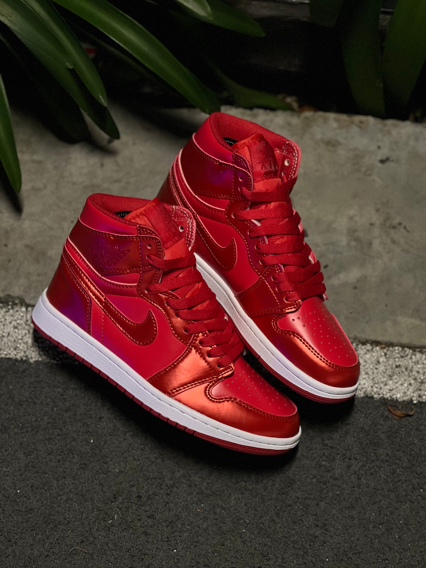 AIR JORDAN 1 MID "POMEGRANATE