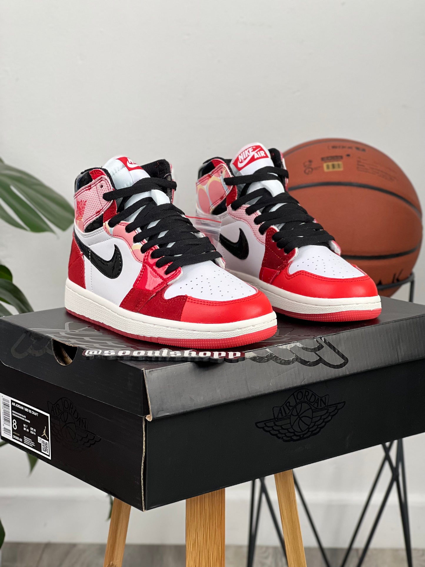 Air Jordan Retro 1 "Spider-Man"