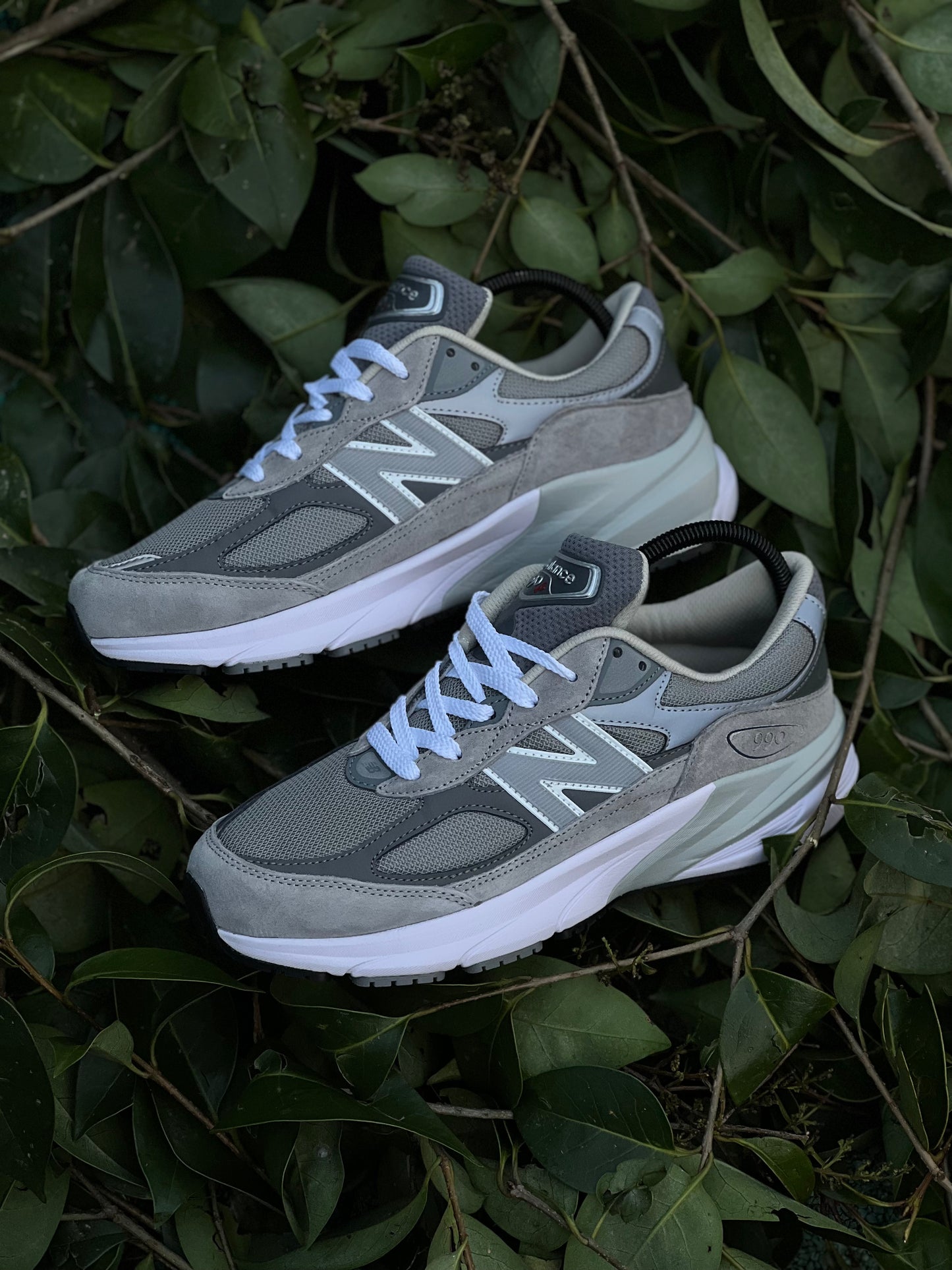 New Balance 990 V6