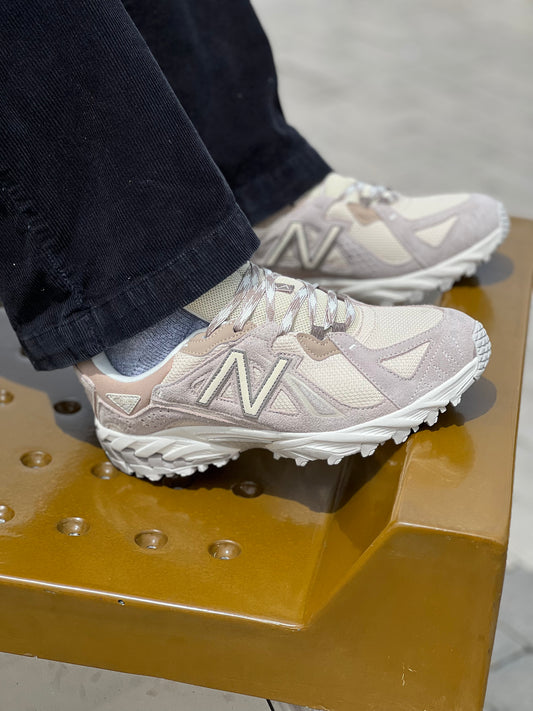 New Balance 610