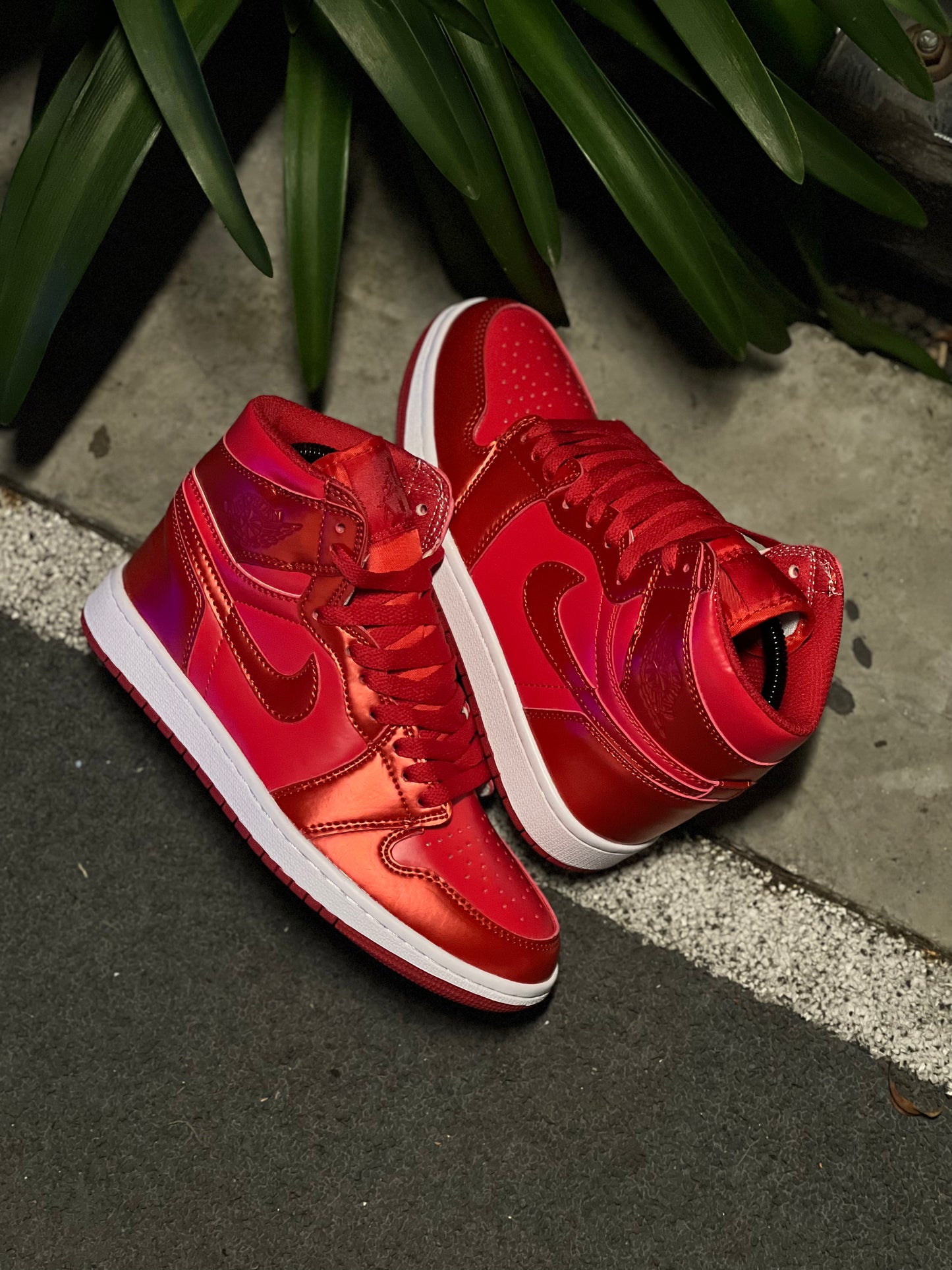 AIR JORDAN 1 MID "POMEGRANATE