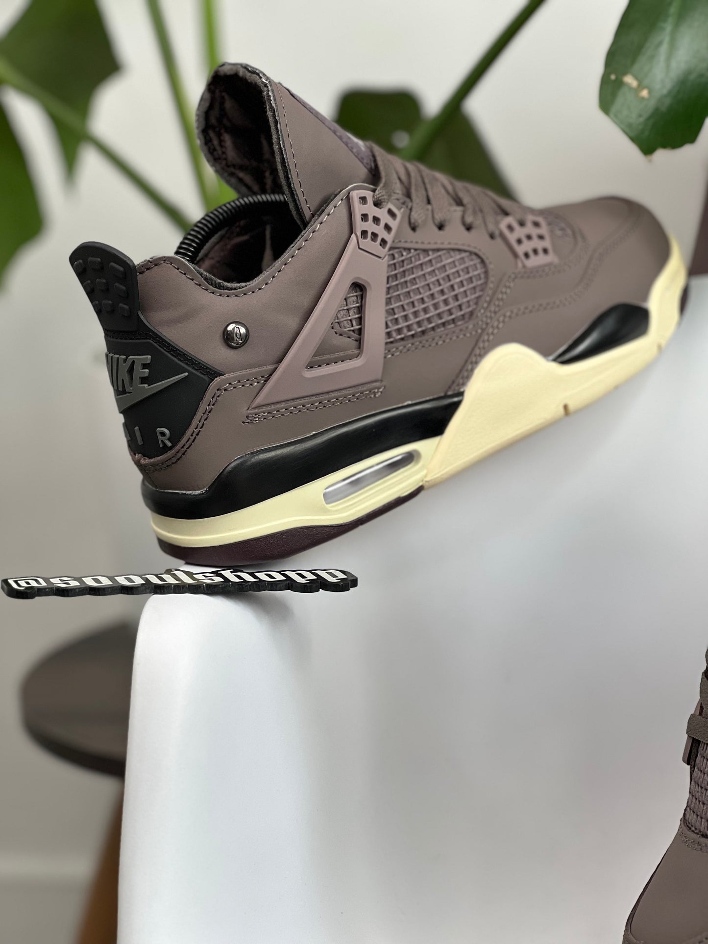 Jordan Retro 4 / A Ma Maniere