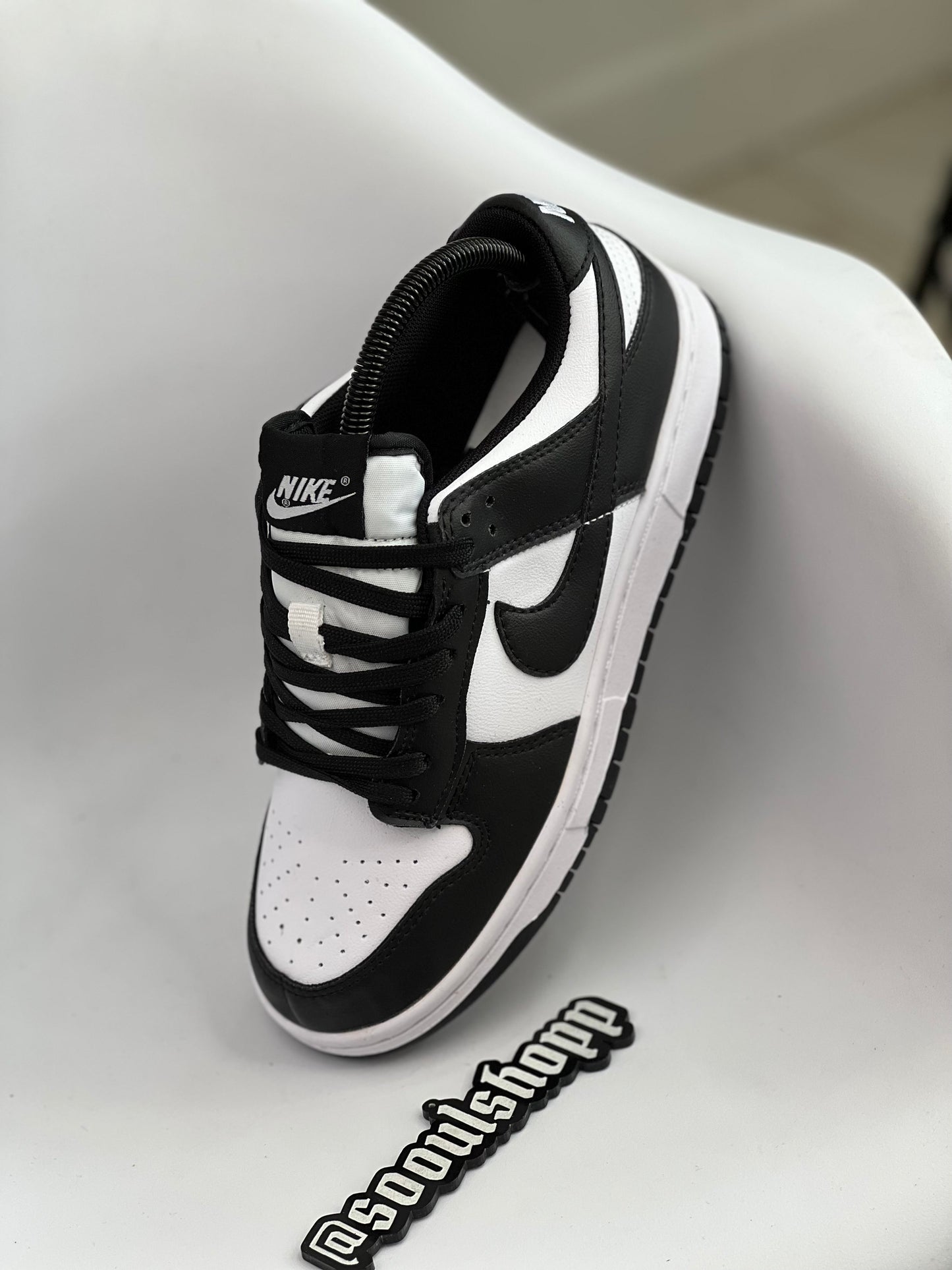 Nike Dunk Low Panda