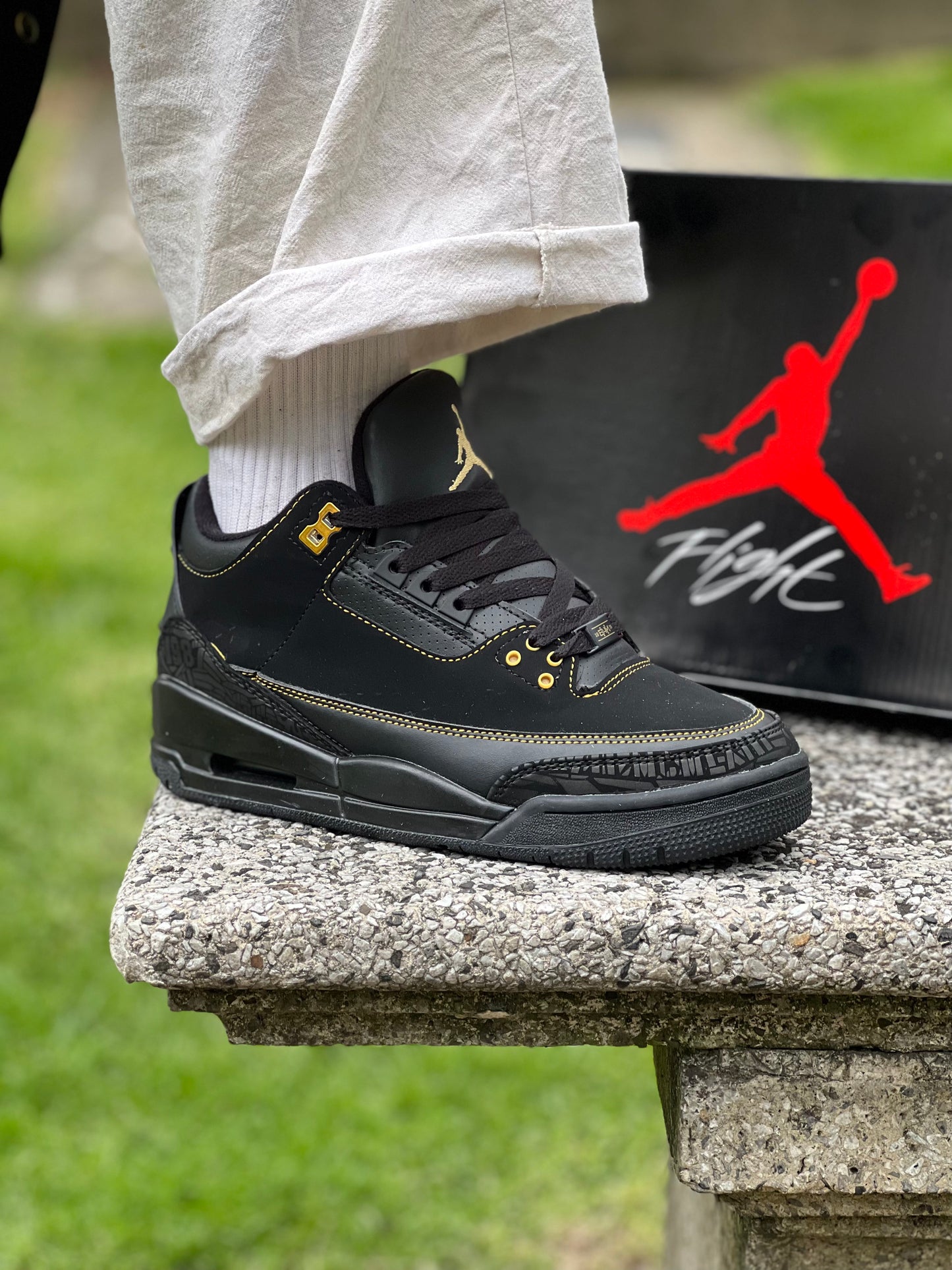 Jordan Retro 3 / Black Gold