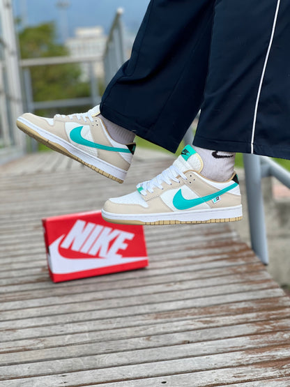 Nike SB Dunk Low