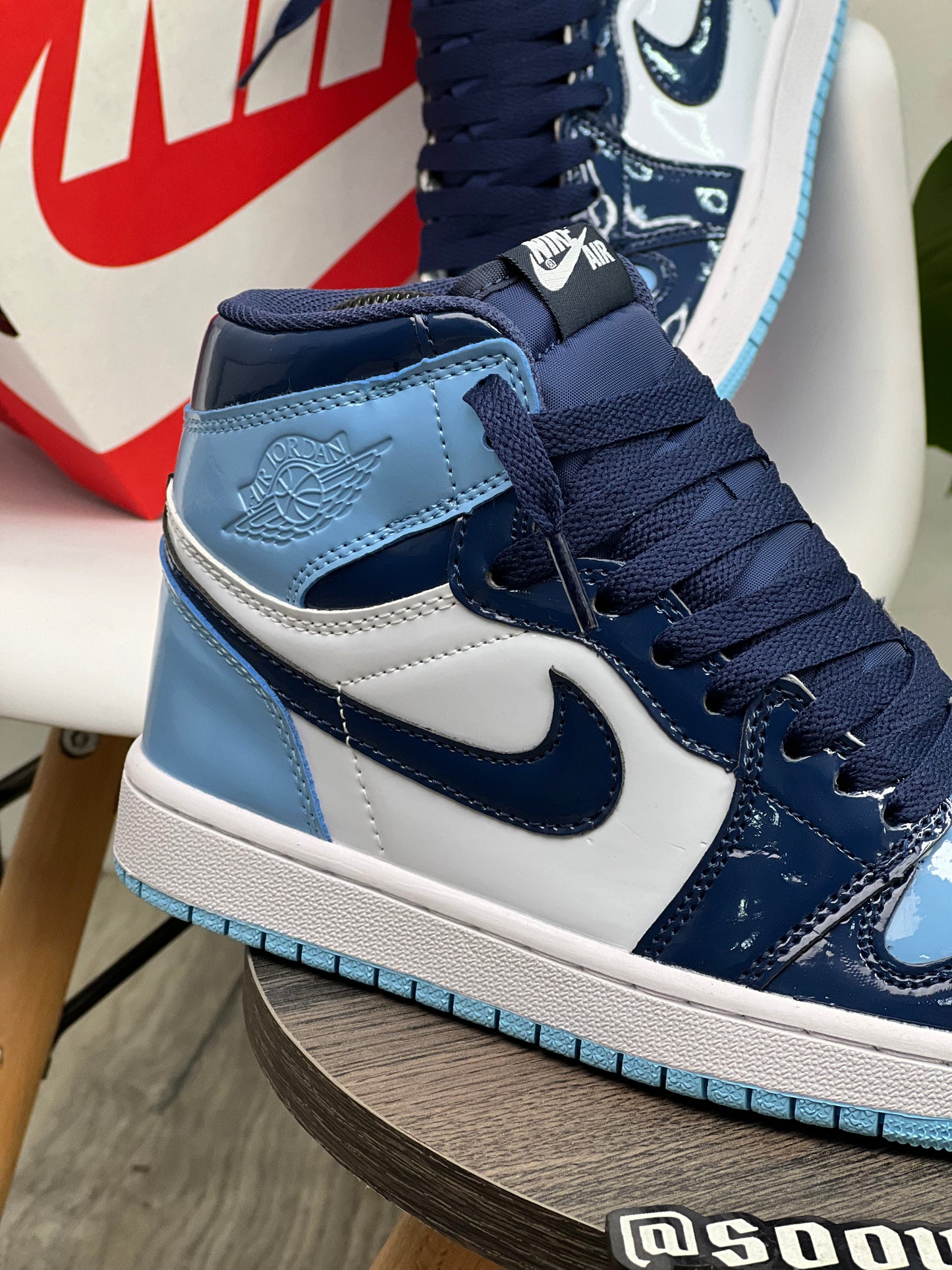 Air Jordan 1 High "Blue Chill Patent"