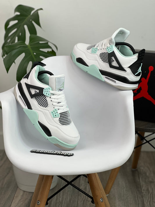 Jordan Retro 4 / Seafoam