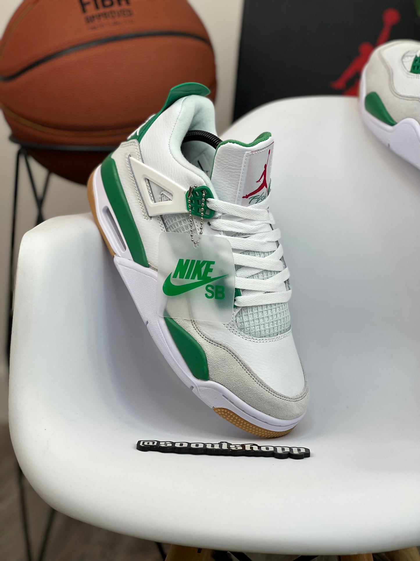 Nike SB x Air Jordan 4 Pine Green